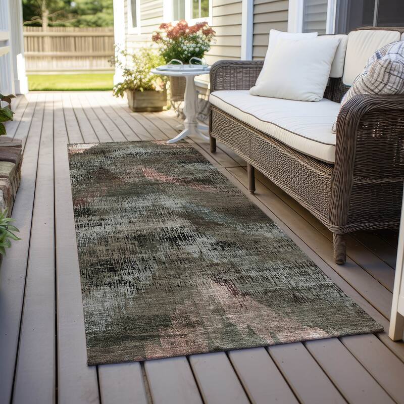 Machine Washable Indoor/ Outdoor Chantille Distressed Chevron Rug - Brown - 2'3" x 7'6"