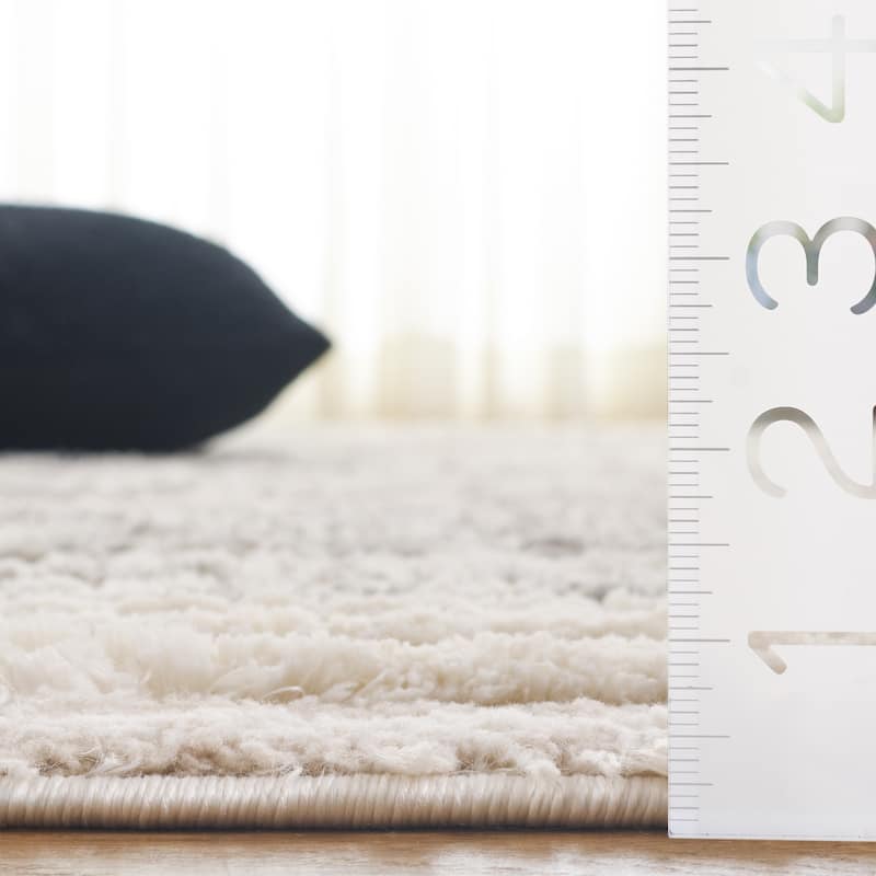 SAFAVIEH Seattle Gysele Shag Modern Contemporary 1-inch Thick Rug