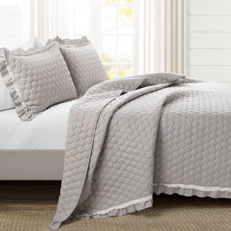 Lush Decor Ella Shabby Chic Ruffle Lace 3 Piece Quilt Set