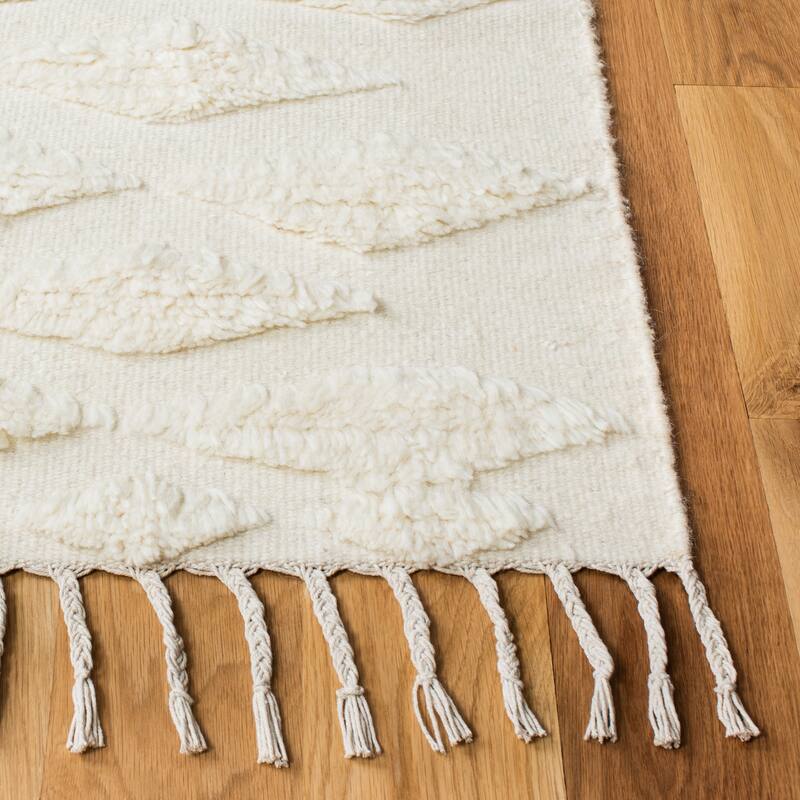 SAFAVIEH Handmade Casablanca Shag Rouba Tribal Wool Rug