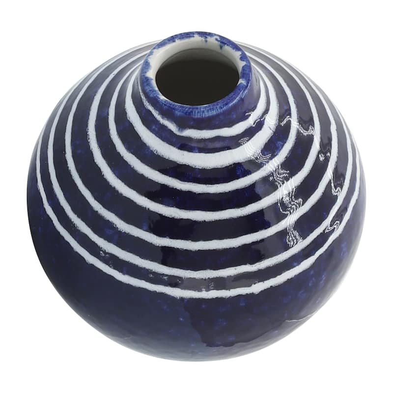 Sagebrook Home's Ceramic Vase - Timeless Elegance for Modern Living - Perfect Accent Piece for Any Room