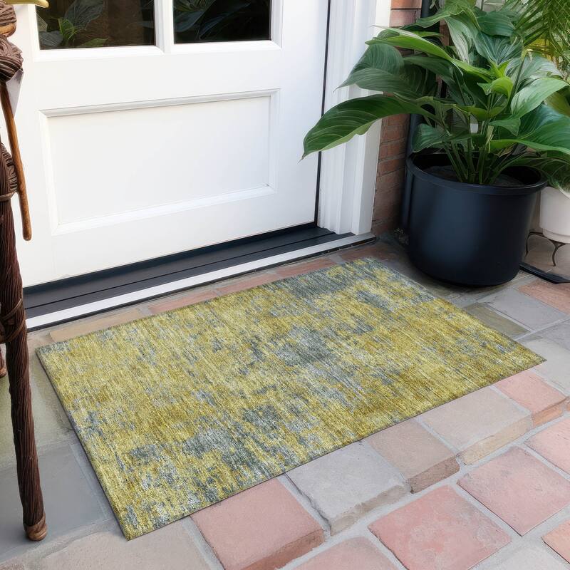 Machine Washable Indoor/ Outdoor Abstract Ombre Chantille Rug