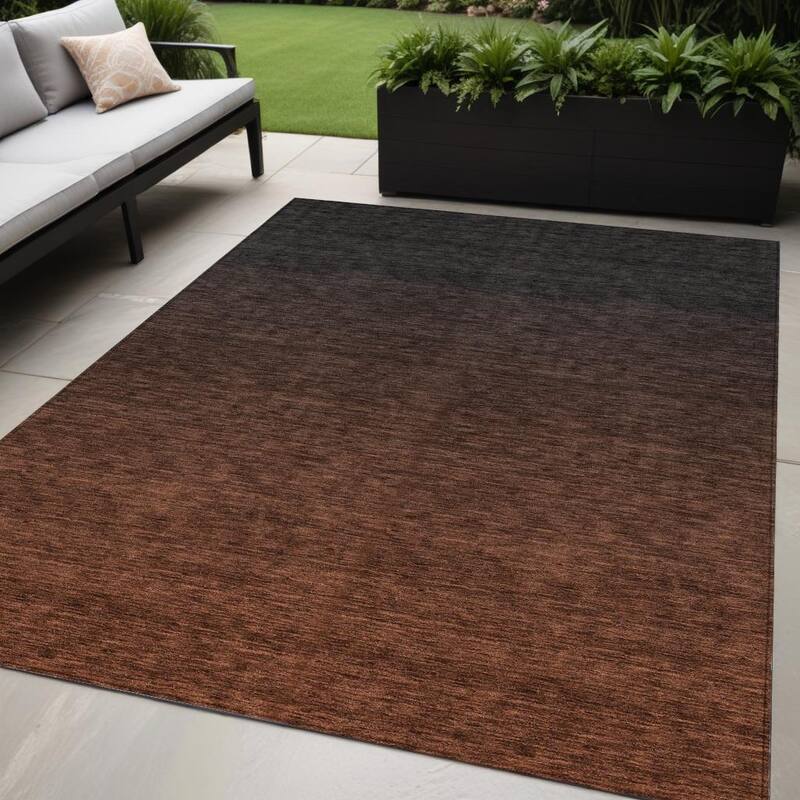 HomeRoots Abstract Transitional Rectangle Outdoor Rug - 5' X 8'