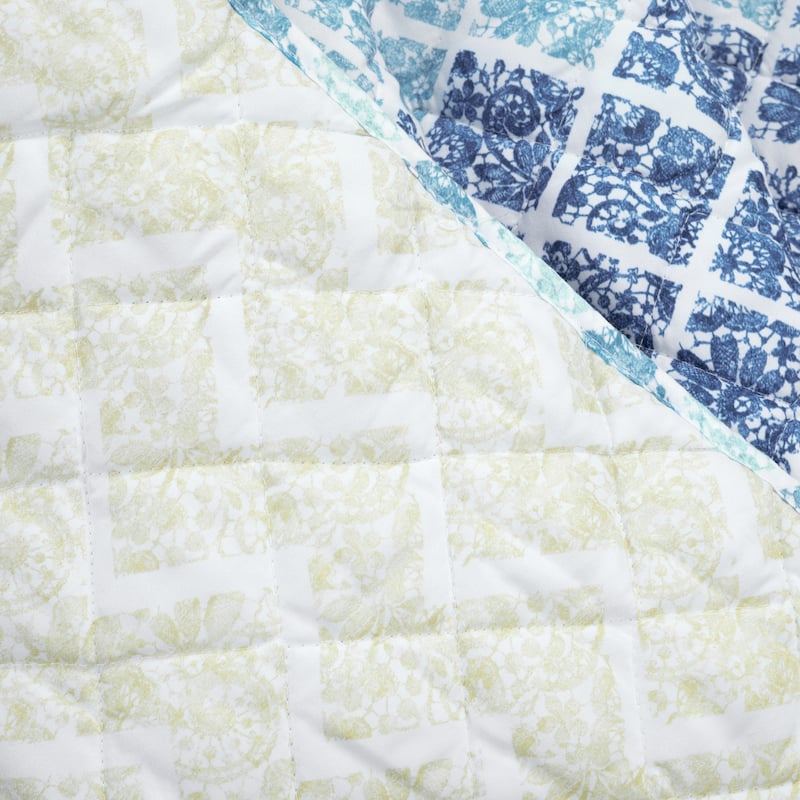 Lush Decor Medallion Ombre Throw Blanket