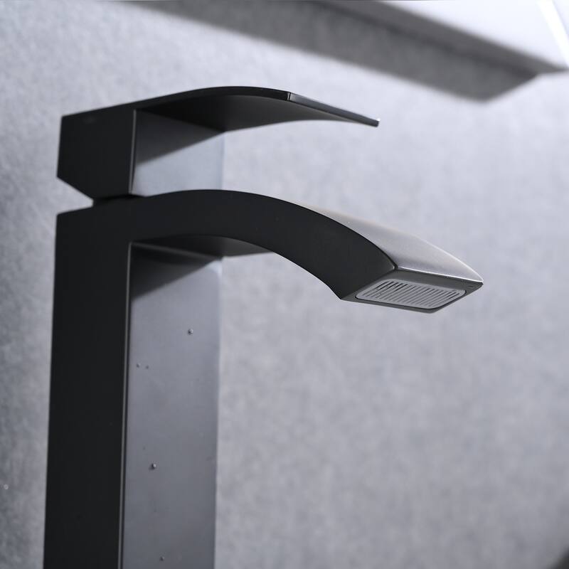 Single Handle 1-Hole Bathroom Faucet