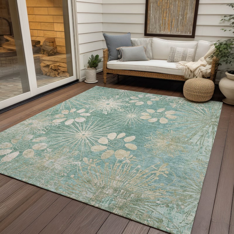 Machine Washable Indoor/ Outdoor Floral Geo Chantille Rug