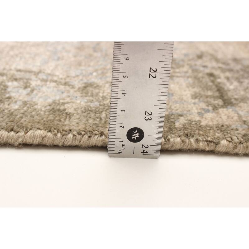ECARPETGALLERY Hand-knotted Heritage Light Khaki Silk Rug - 5'6 x 7'8