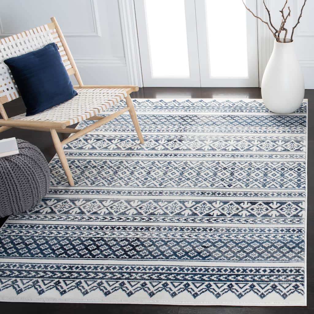 SAFAVIEH Carnegie Kjersti Moroccan Boho Rug