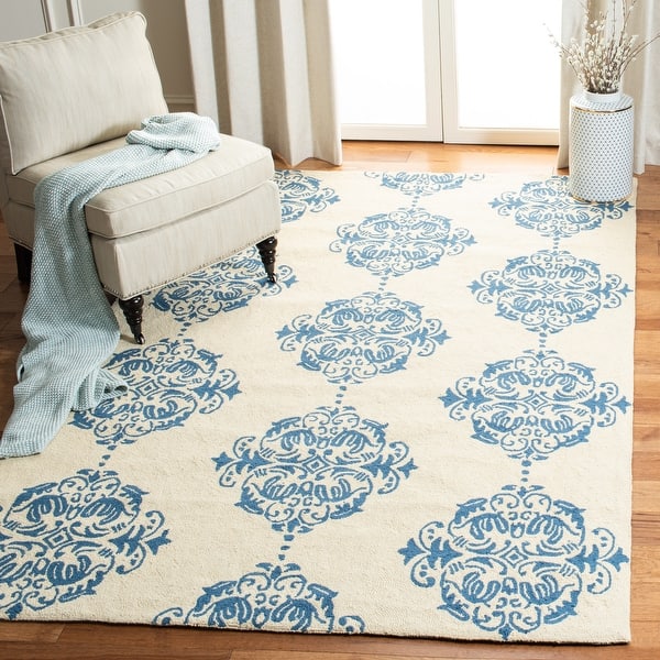 slide 2 of 29, SAFAVIEH Handmade Chelsea Sharday French Country Wool Rug 2'9" x 4'9" - Ivory/Blue