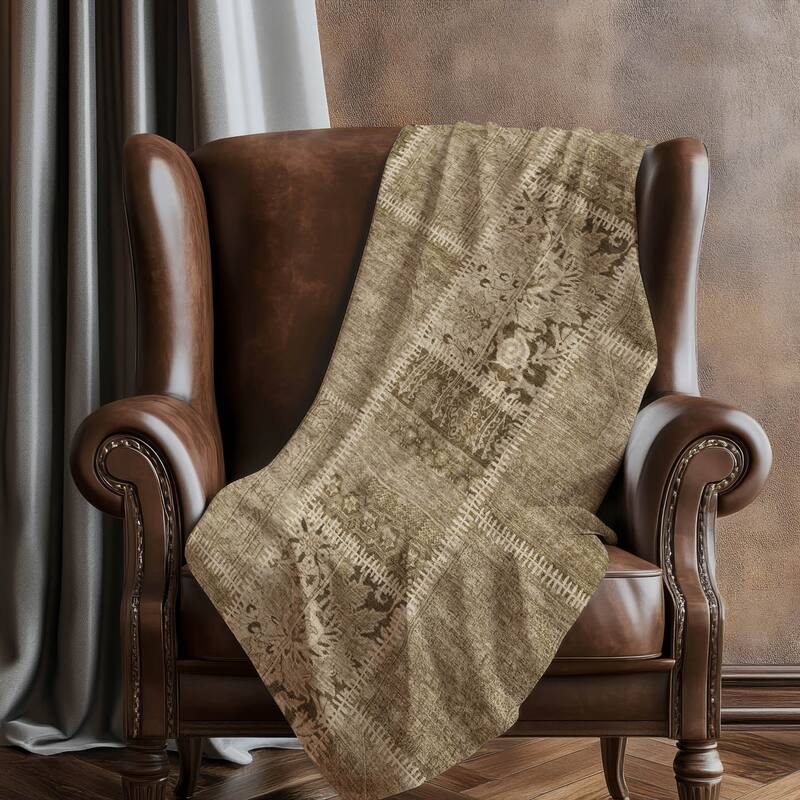 Premium Machine Washable Traditional Patchwork Sherpa Throw Blanket