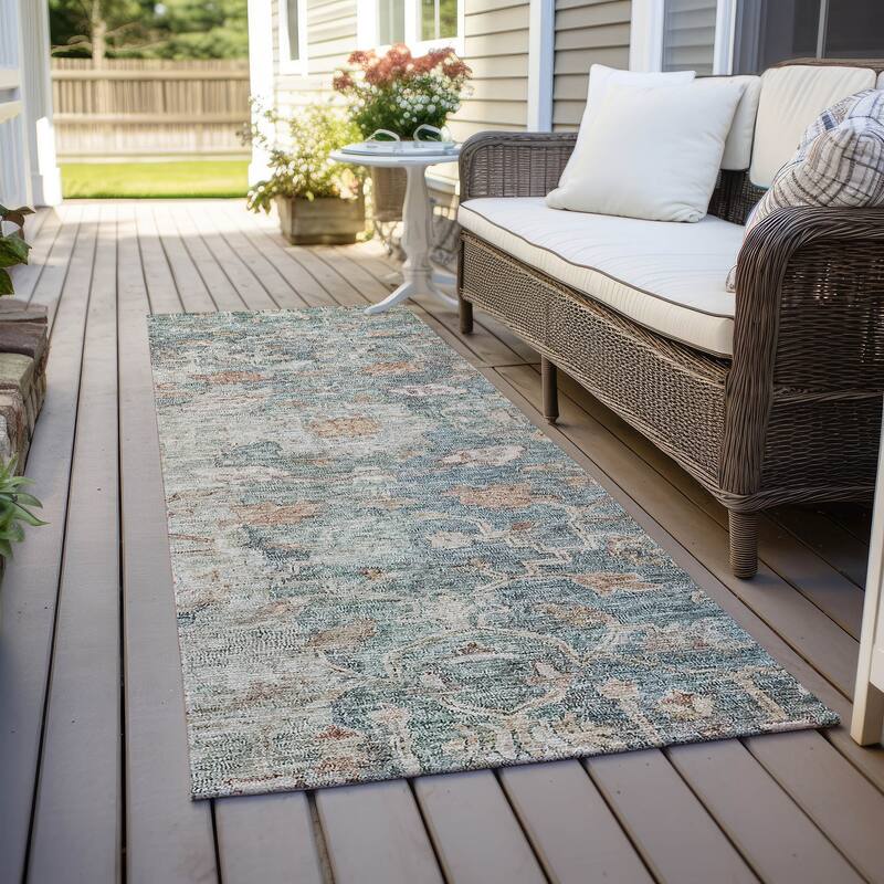 Machine Washable Indoor/ Outdoor Chantille Distressed Traditional Rug - Green - 2'3" x 7'6"