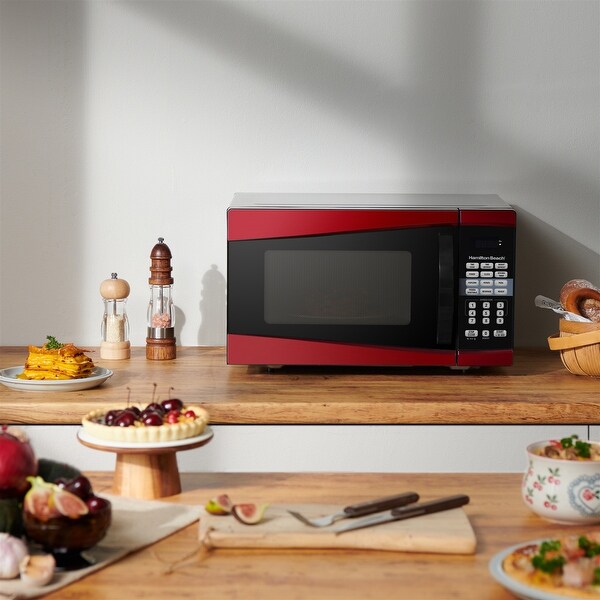 0.9 Cu. ft. 900W Red Microwave oven - Bed Bath & Beyond - 36335010