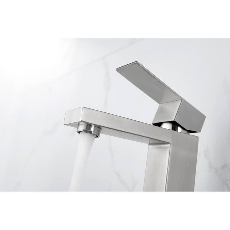 Single Handle Bathroom Sink Faucet with Pop-Up Drain (with Overflow)