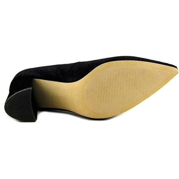caitlin pump marc fisher