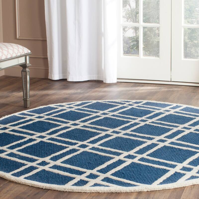 SAFAVIEH Handmade Cambridge Polona Modern Moroccan Wool Rug - 6' Round - Navy Blue/Ivory