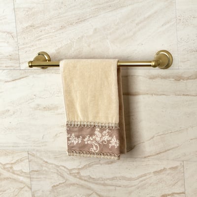 Kingston Brass Heritage 18-Inch Towel Bar