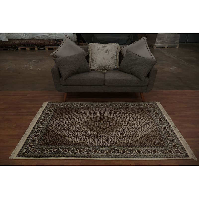 Hand Knotted Oriental 100% Wool Carpet Traditional Medallion Beige & Ivories Tabriz Area Rug - 6' 3'' X 4' 1''