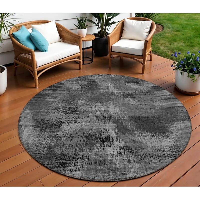 HomeRoots Abstract Transitional Rectangle Outdoor Rug - 8' Round