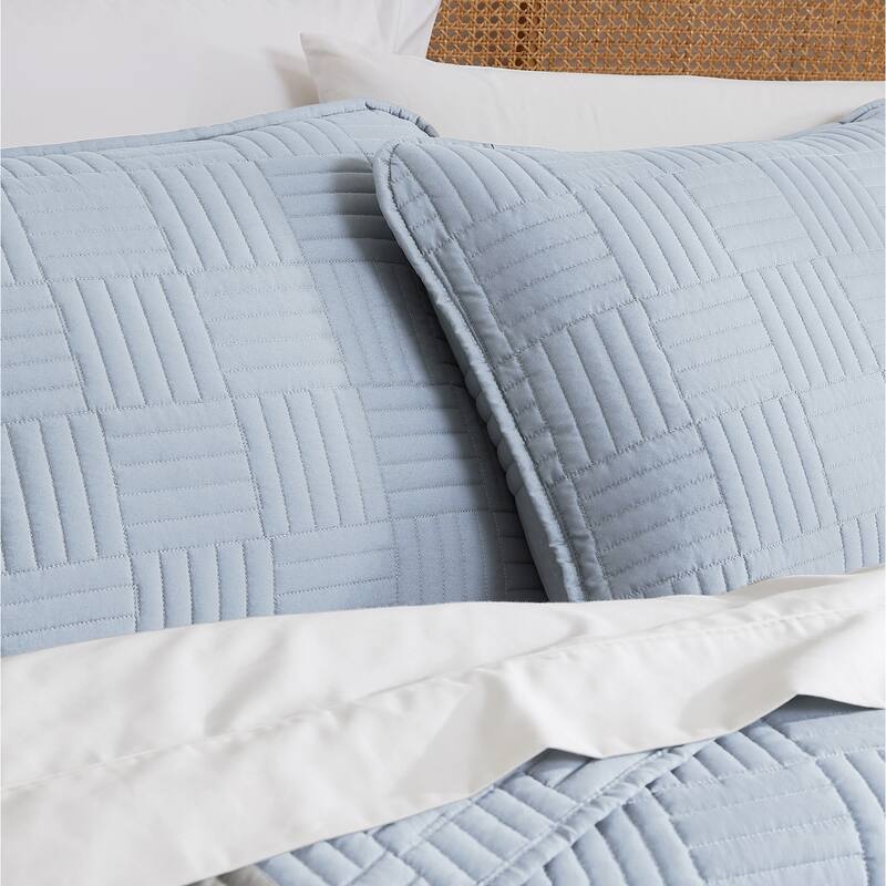 Southshore Fine Linens 3-peice Solid Grid Quilt and Sham Set