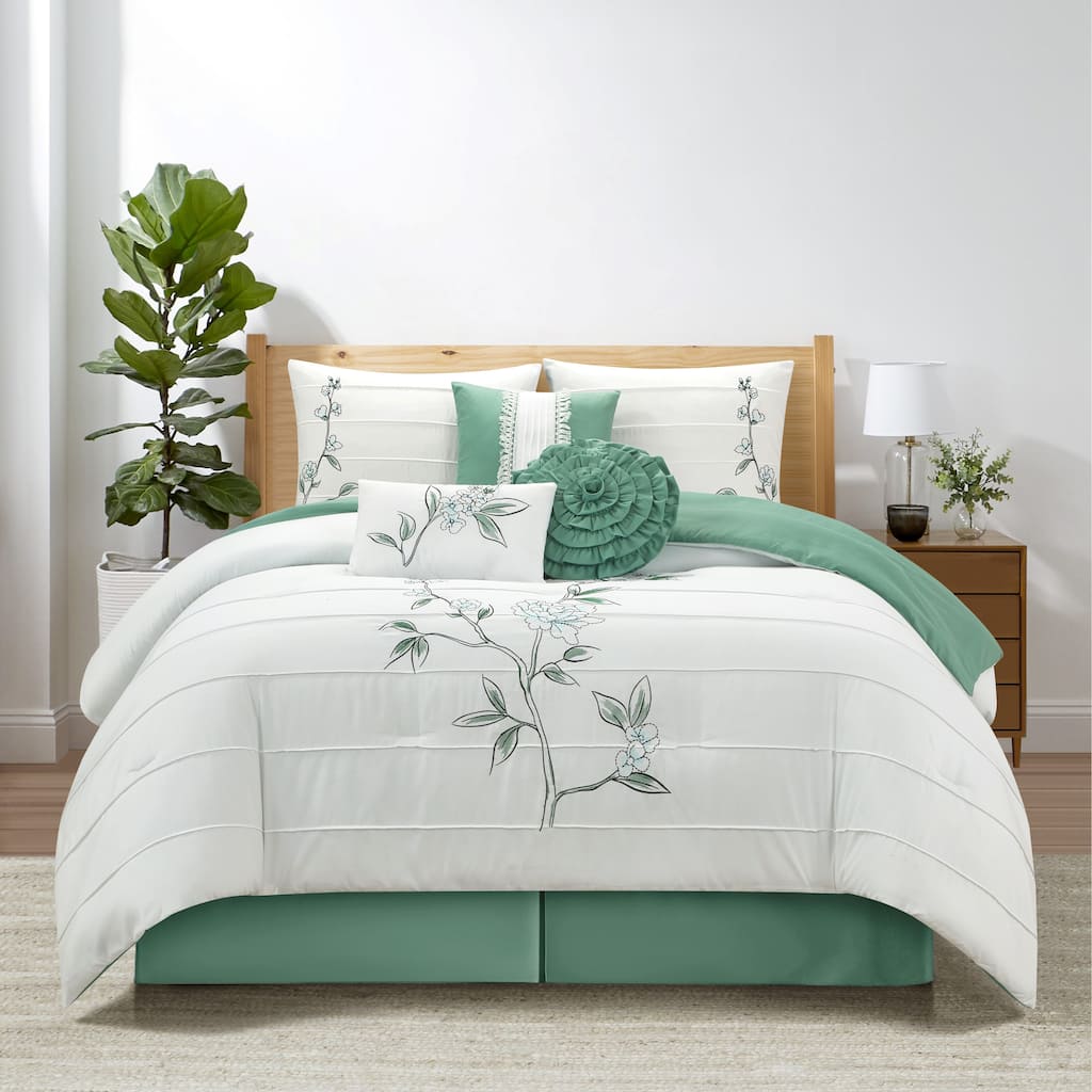 Nanshing Blair 7 Piece Botanical Comforter Set