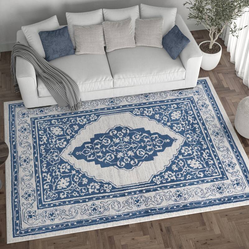 Carrington Traditional Oriental Indoor Area Rug