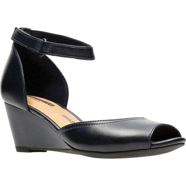 clarks women's flores raye wedge sandal