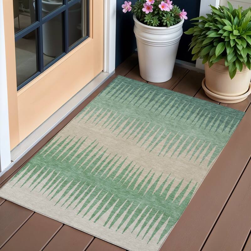 HomeRoots Striped Transitional Rectangle Outdoor Rug - 3' x 5'