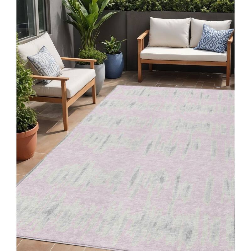 HomeRoots Striped Transitional Rectangle Outdoor Rug - 5' X 8'