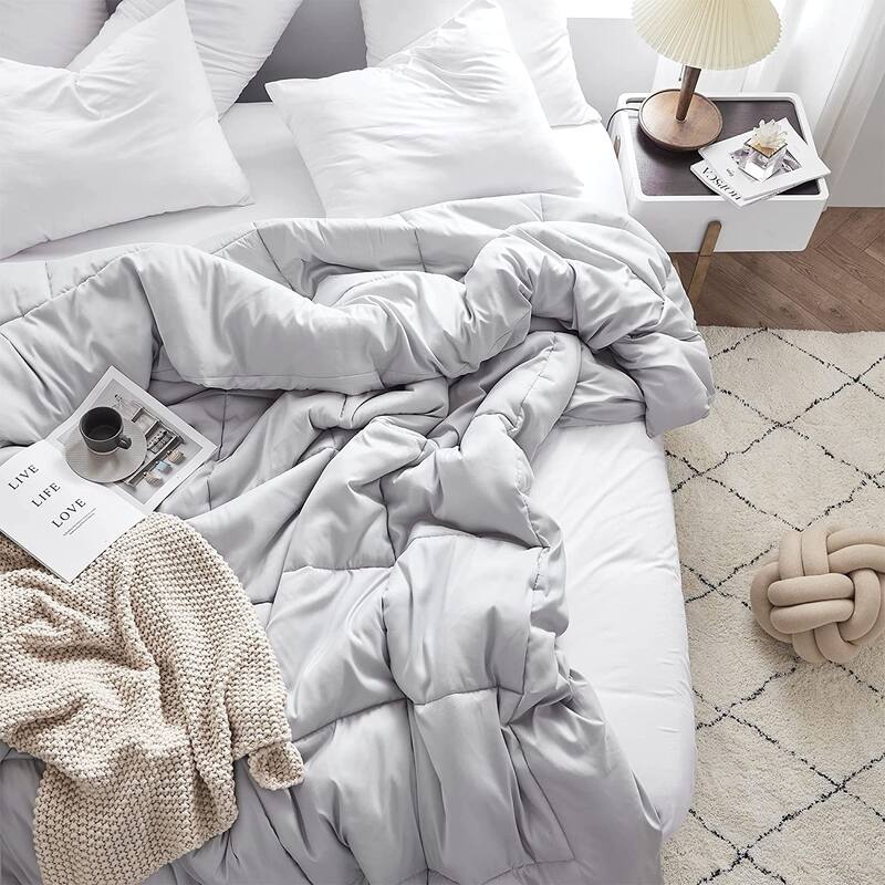 Nomadic™ Alaskan - Ultimate Oversized King Comforter (120" x 120")