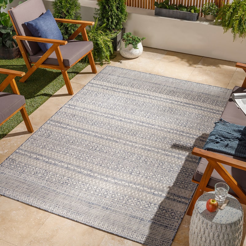 Livabliss Castanza Global Stripe Indoor/ Outdoor Area Rug - 5'3" x 7' - Blue/Grey