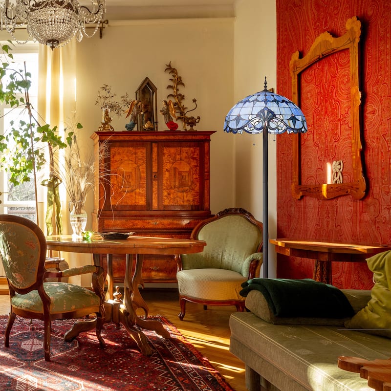 River of Goods Allistar Stained Glass and Resin 3-light 64-inch High Downlight Floor Lamp - 20"L x 20"W x 64"H