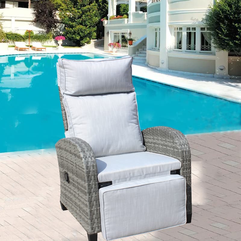 Outdoor Wicker Recliner Chair With Adjustable Backrest And Armrests (Excluding the table)