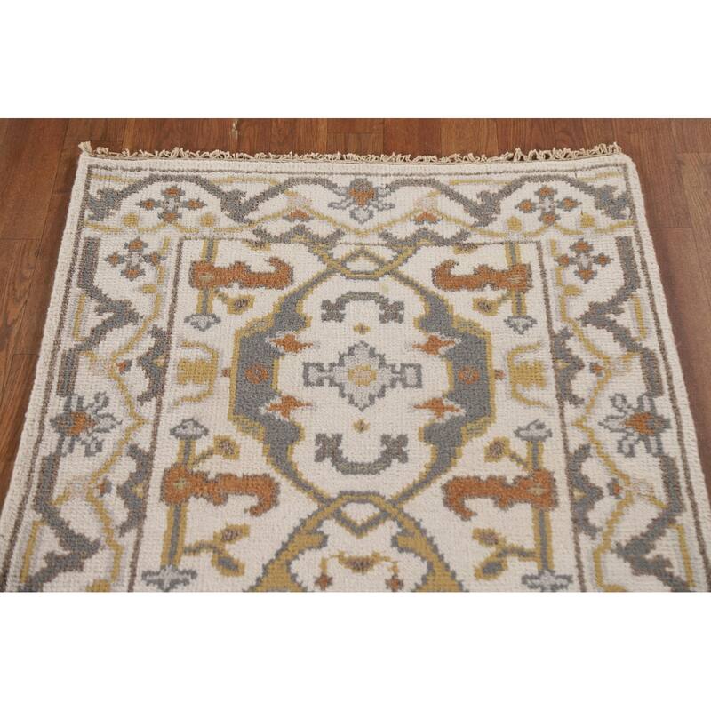 All-Over Ivory Oushak Indian Runner Rug Hand-knotted Wool Carpet - 2'6"x 10'2"