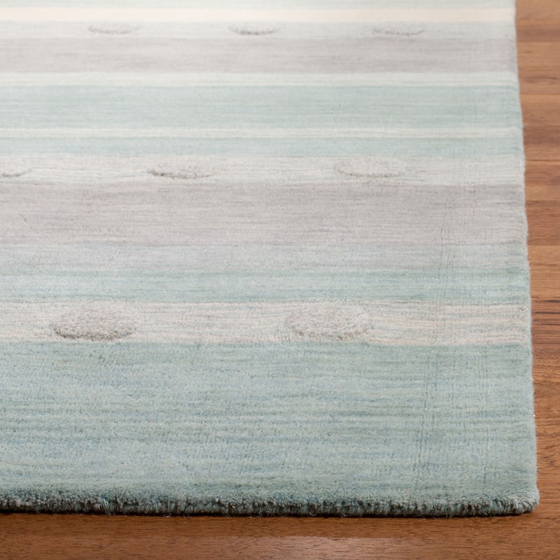 SAFAVIEH Handmade Kids Sandugash Wool Rug