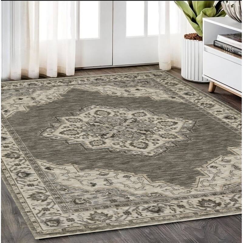 HomeRootsMedallion Traditional Rectangle Area Rug - 92.52' X '62.99' X '0.32 - Beige/Gray
