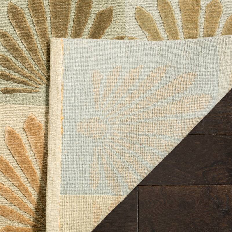 Martha Stewart by SAFAVIEH Tzippi Silk/ Wool Rug
