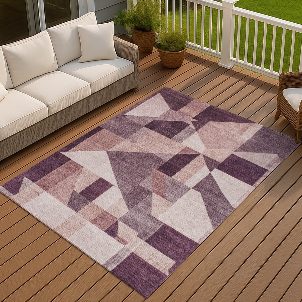 Machine Washable Indoor/ Outdoor Modern Geo Chantille Rug