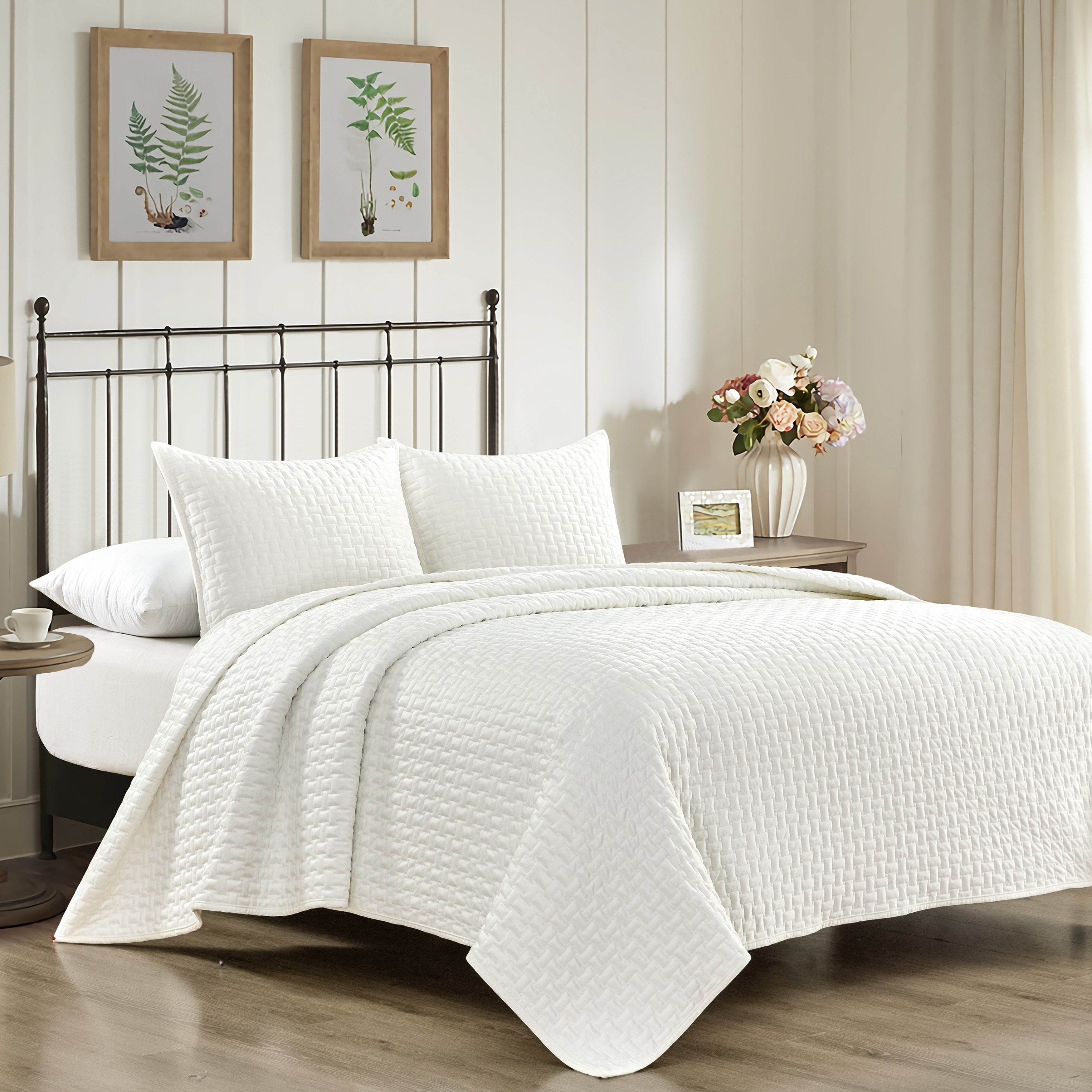 Pointehaven Tile design Oversized Velvet 3 pc White Quilt Set, Full/Queen
