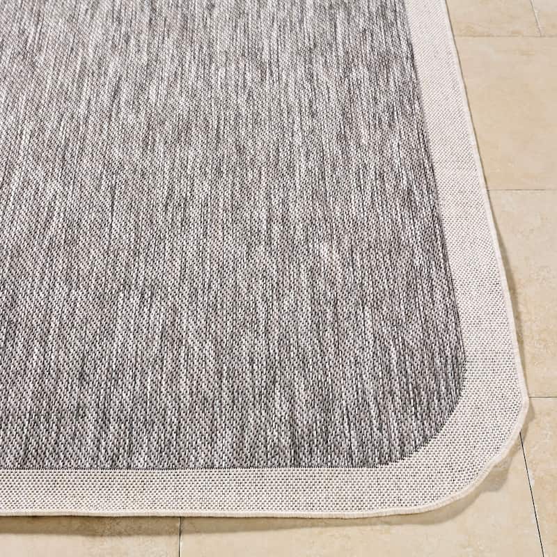 Livabliss Miami Beach Traditional Indoor/Outdoor Area Rug