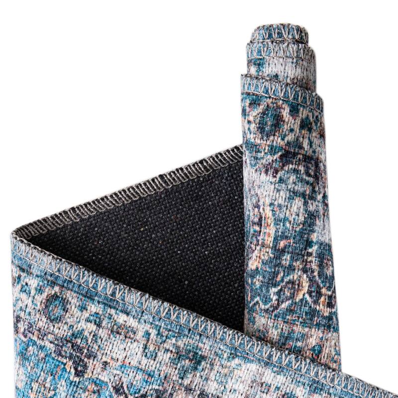 Traditional Shara Collection Area Rug