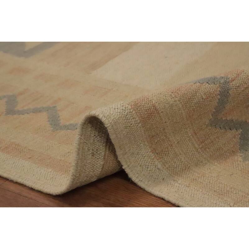 Hand Woven Oriental 100% Wool Carpet Southwestern Tribal Beige & Ivories Kilim Area Rug - 7' 7'' X 4' 11''