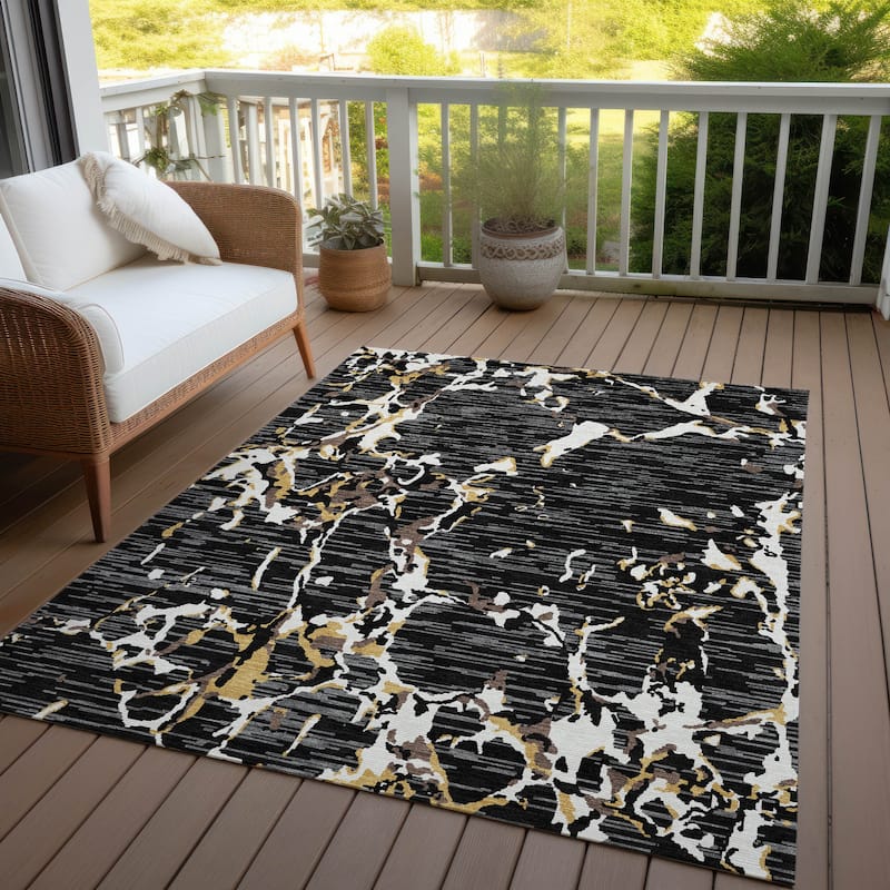 Machine Washable Indoor/ Outdoor Abstract Camo Chantille Rug