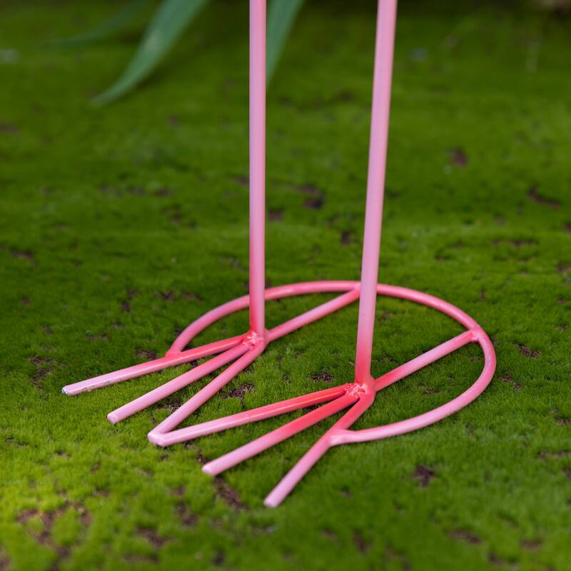 Glitzhome 26.25"H Metal Solar Lighting Standing Flamingo Garden Statue