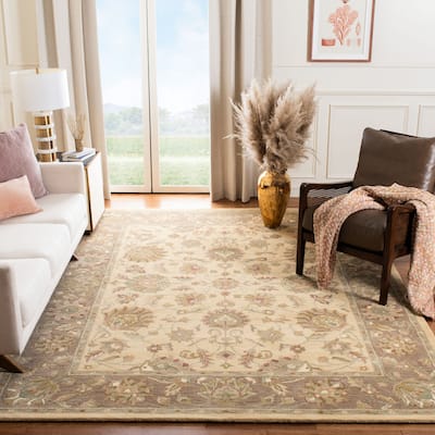 SAFAVIEH Handmade Heritage Chrissy Traditional Oriental Wool Rug