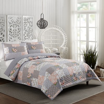 La Flor Patchwork Printed Quilt Set