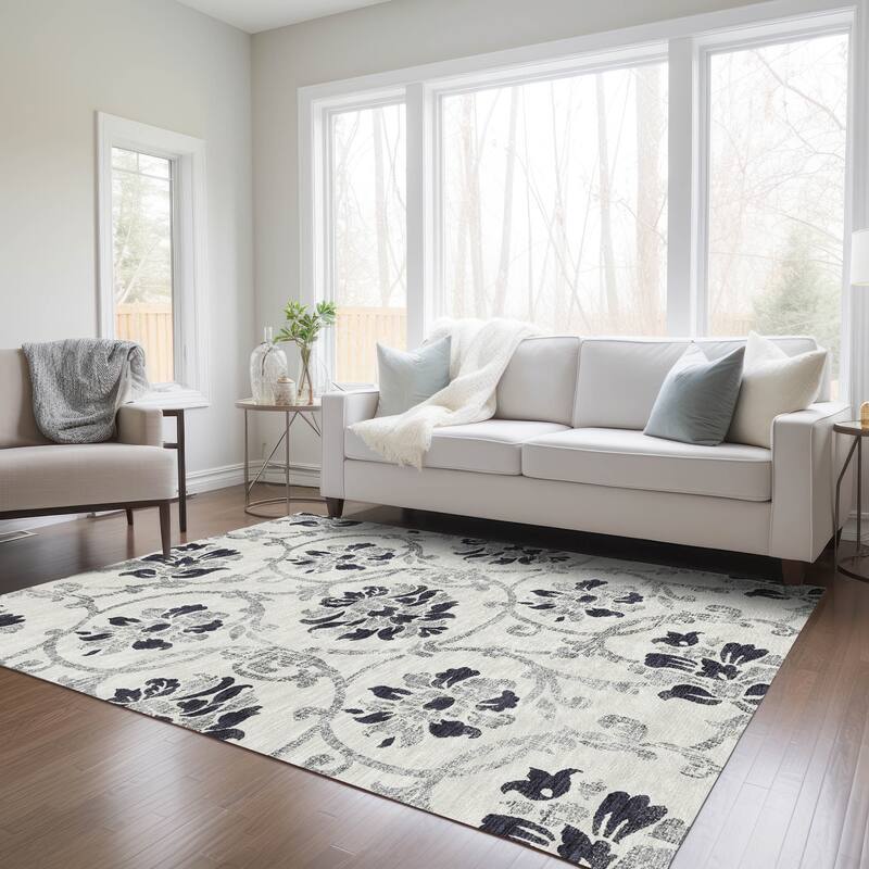 Machine Washable Indoor/ Outdoor Chantille Floral Scroll Rug