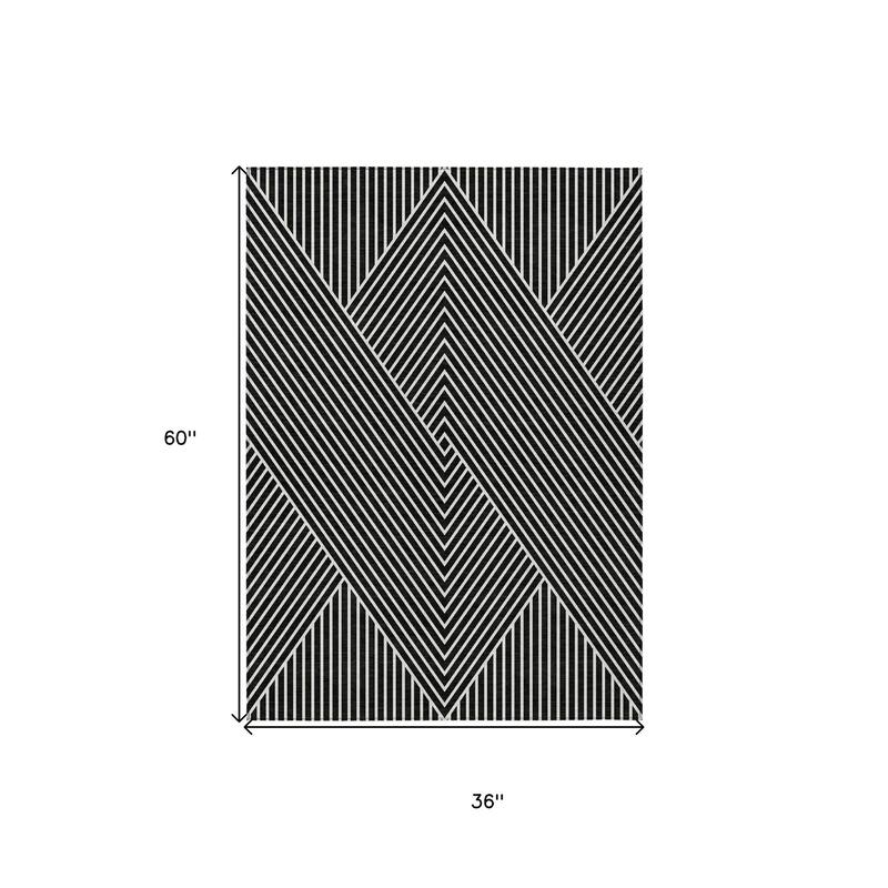 HomeRoots Geometric Transitional Rectangle Outdoor Rug