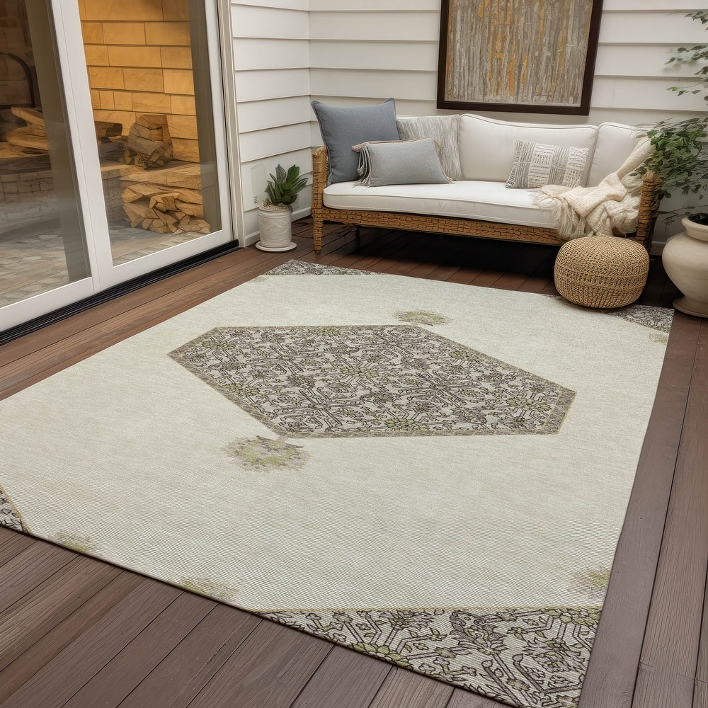 Machine Washable Indoor/ Outdoor Traditional Chantille Rug