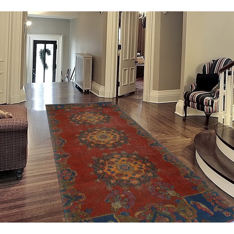 Vintage Distressed Choncey Red/Navy Runner - 5'0" x 9'8"
