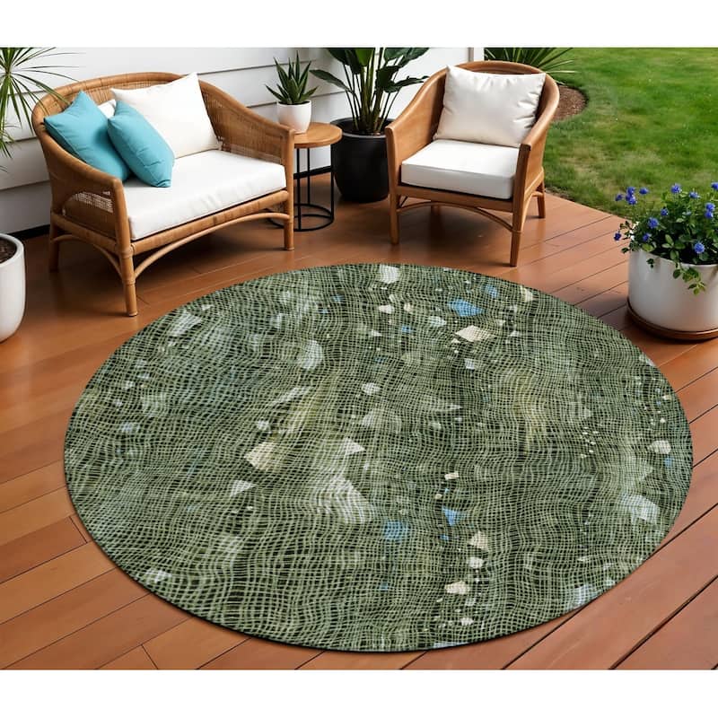 HomeRoots Abstract Transitional Rectangle Outdoor Rug - 8' Round